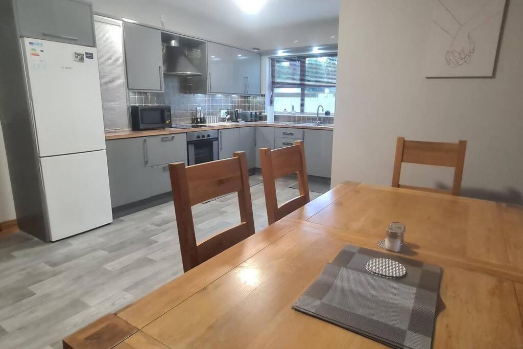Millhouse Cottage A Luxury 3 Bed Bungalow 安特里姆 外观 照片