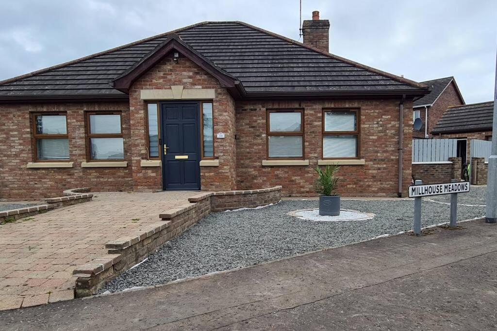 Millhouse Cottage A Luxury 3 Bed Bungalow 安特里姆 外观 照片