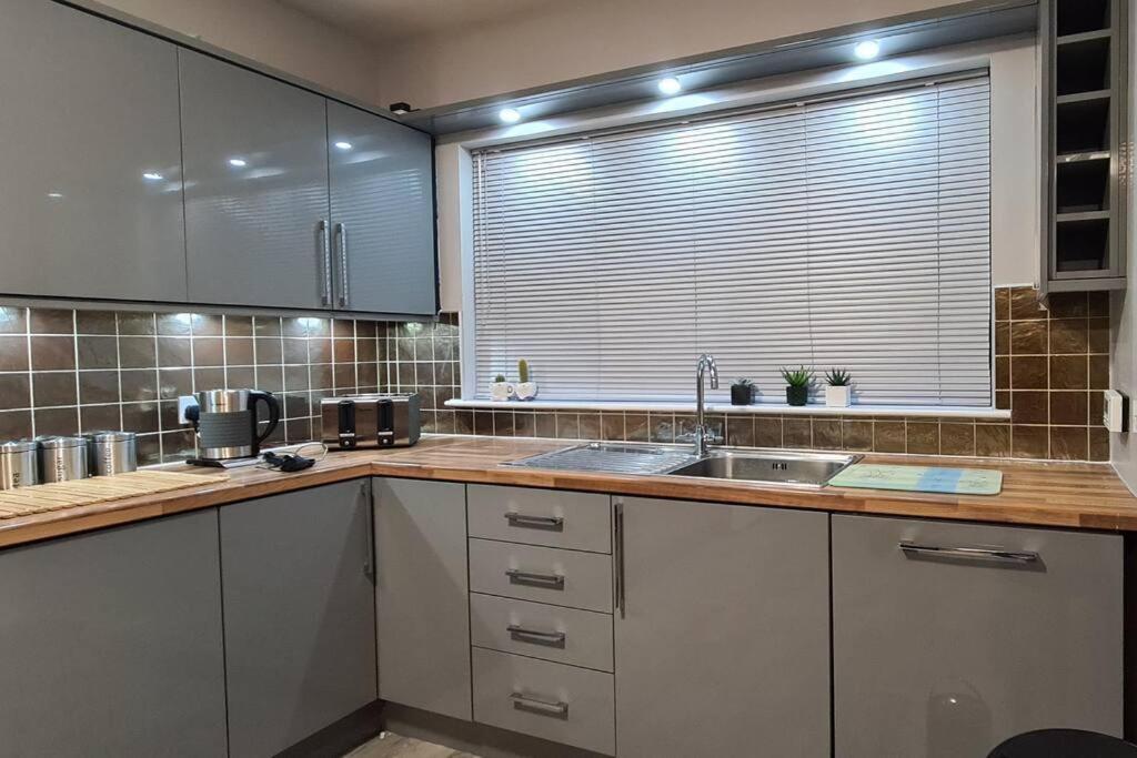 Millhouse Cottage A Luxury 3 Bed Bungalow 安特里姆 外观 照片